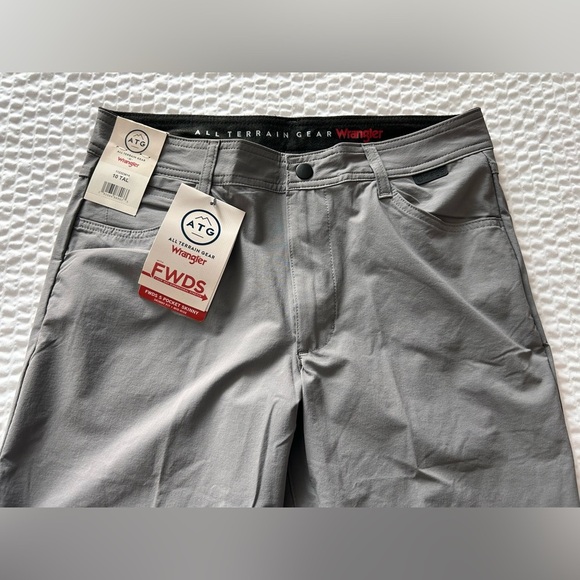 Women’s Wrangler All Terrain Gear Water resistant skinny mid rise pants 10 Tall - Picture 5 of 12